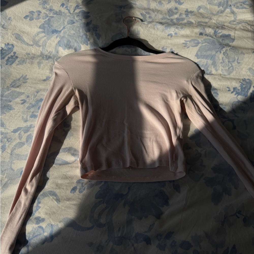 Women's Pink Long-Sleeve Ribbed Crop Top